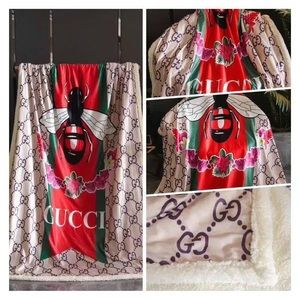 Designer Inspired Sherpa blanket: Gu**i